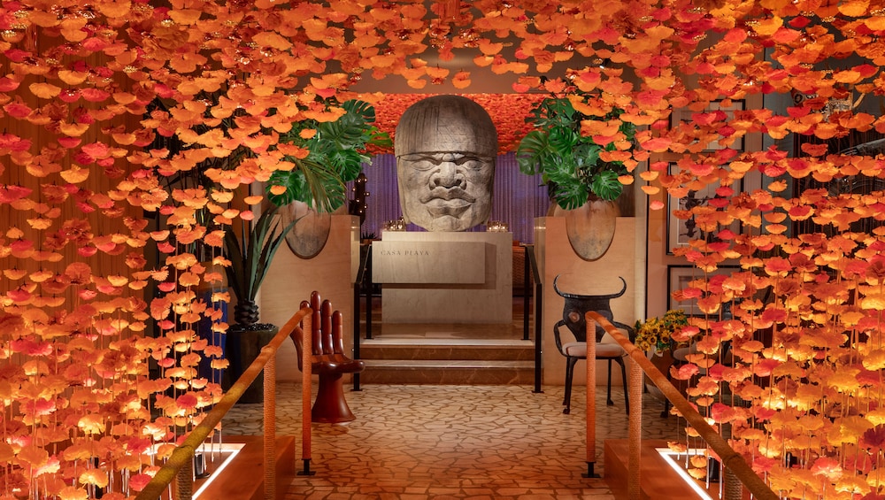 Encore at Wynn Las Vegas — Restaurant & bars in Las Vegas, Nevada