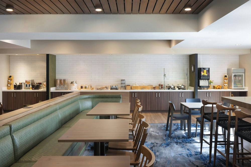 Fairfield Inn Las Vegas Convention Center — Restaurant & bars in Las Vegas, Nevada