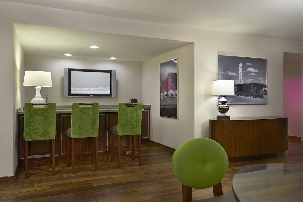 Flamingo Las Vegas Hotel & Casino — Rooms in Las Vegas, Nevada