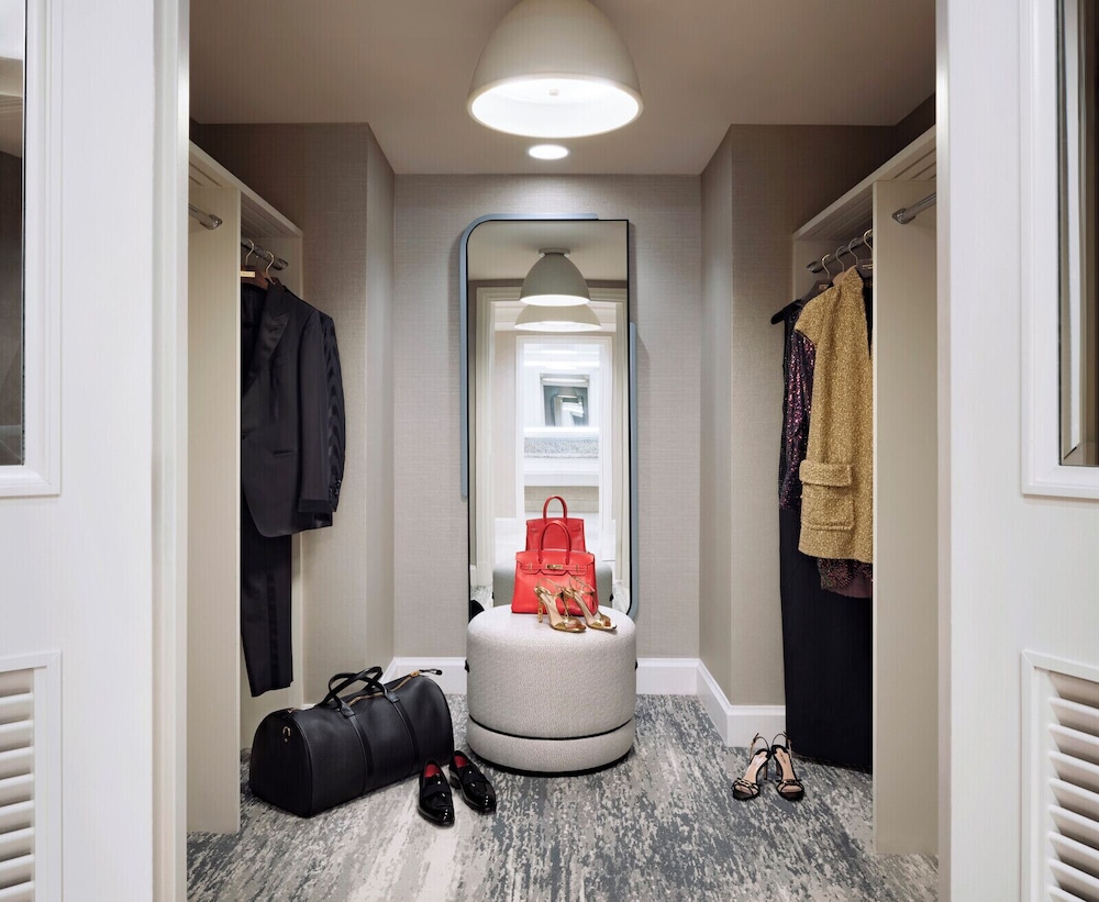 Four Seasons Hotel Las Vegas — Hotel rooms in Las Vegas, Nevada