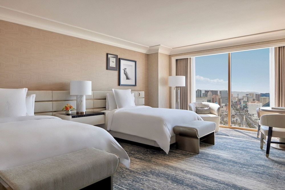 Four Seasons Hotel Las Vegas — Hotel rooms in Las Vegas, Nevada