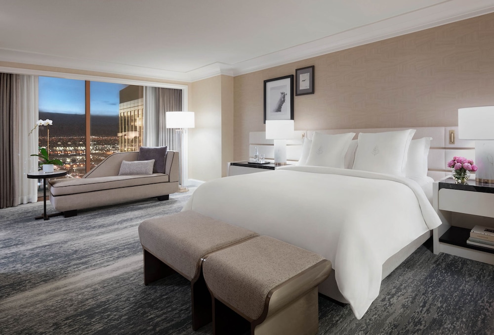 Four Seasons Hotel Las Vegas — Hotel rooms in Las Vegas, Nevada