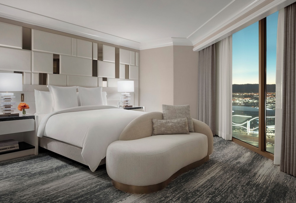 Four Seasons Hotel Las Vegas — Hotel rooms in Las Vegas, Nevada