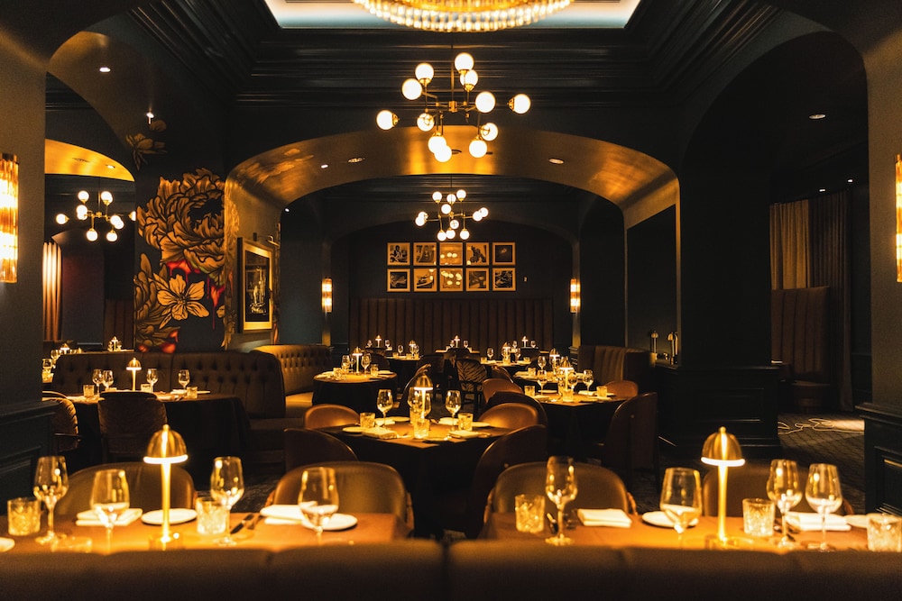 Four Seasons Hotel Las Vegas — Restaurant & bars in Las Vegas, Nevada