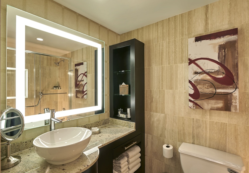 Golden Nugget Las Vegas Hotel & Casino — Hotel rooms in Las Vegas, Nevada