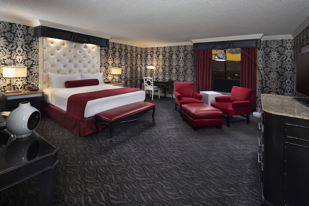 Golden Nugget Las Vegas Hotel & Casino — Hotel rooms in Las Vegas, Nevada
