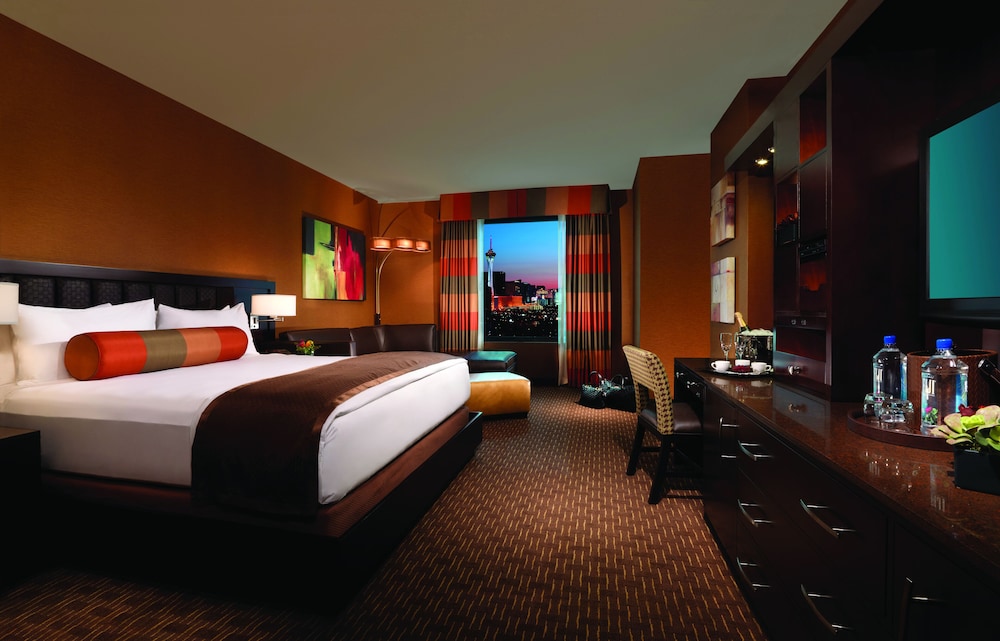 Golden Nugget Las Vegas Hotel & Casino — Hotel rooms in Las Vegas, Nevada