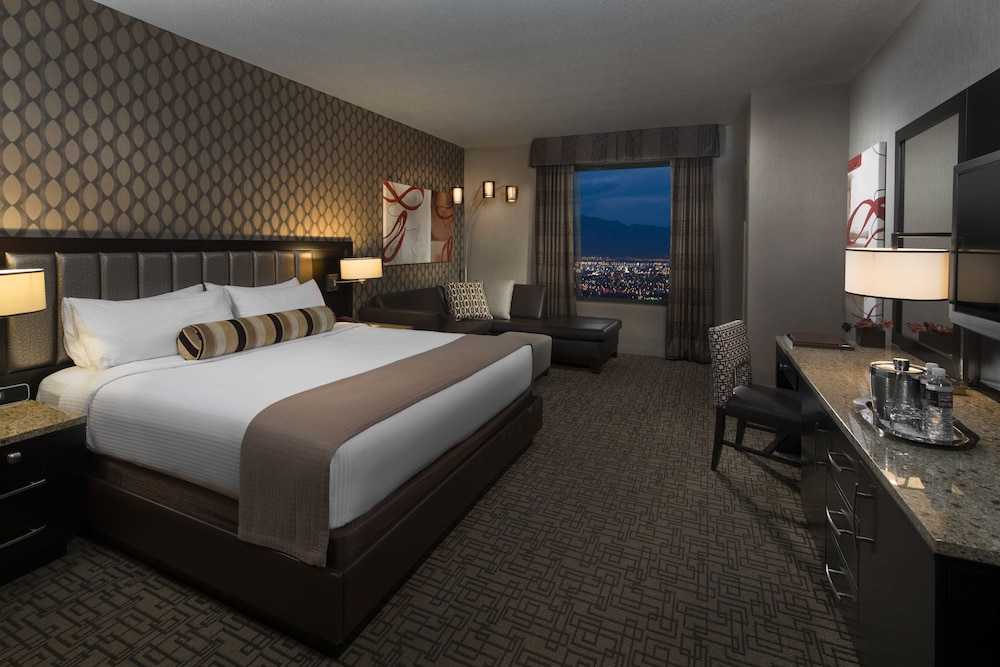 Golden Nugget Las Vegas Hotel & Casino — Hotel rooms in Las Vegas, Nevada