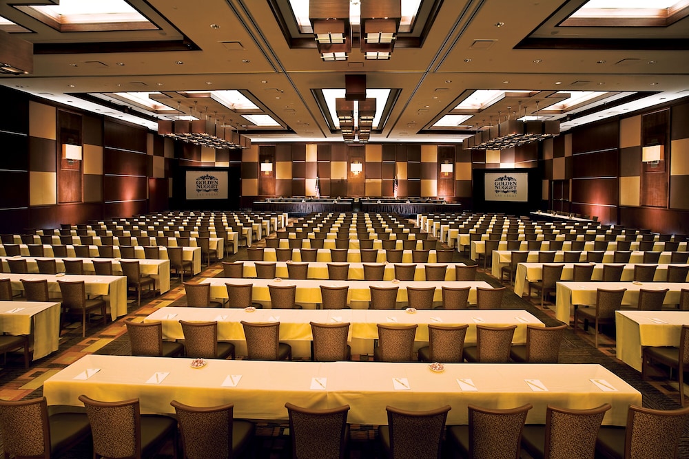 Golden Nugget Las Vegas Hotel & Casino — Hotel building in Las Vegas, Nevada