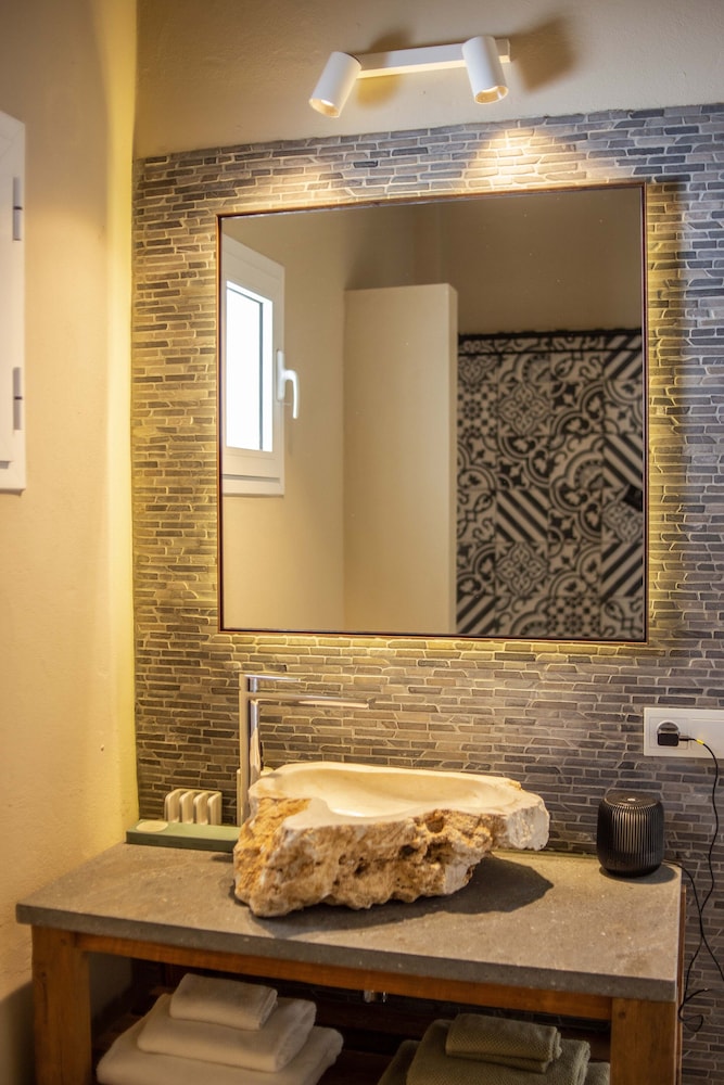 Gare du Nord Hotel — Hotel rooms in Sant Joan de Labritja, Balearic Islands