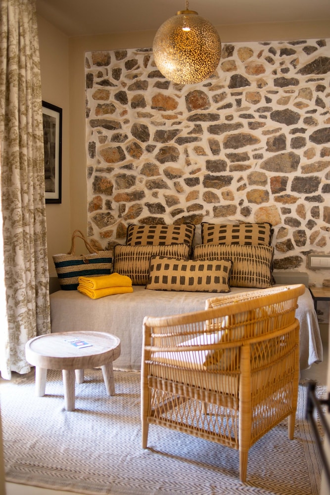 Gare du Nord Hotel — Hotel rooms in Sant Joan de Labritja, Balearic Islands