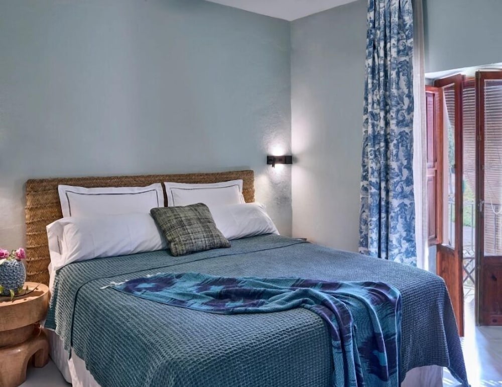 Gare du Nord Hotel — Hotel rooms in Sant Joan de Labritja, Balearic Islands
