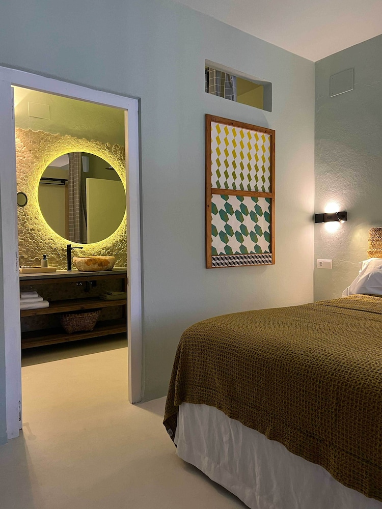 Gare du Nord Hotel — Hotel rooms in Sant Joan de Labritja, Balearic Islands