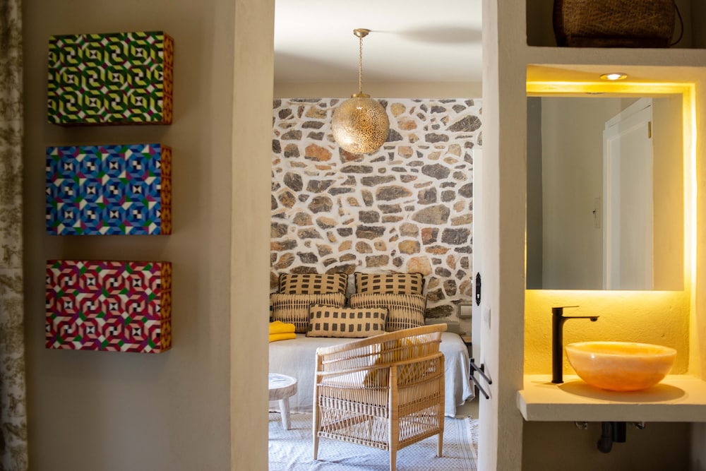 Gare du Nord Hotel — Hotel rooms in Sant Joan de Labritja, Balearic Islands