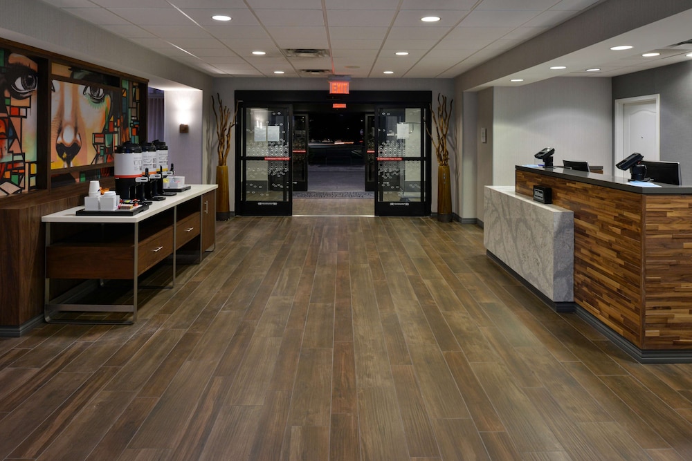 Hampton Inn & Suites Las Vegas Airport — Hotel building in Las Vegas, Nevada