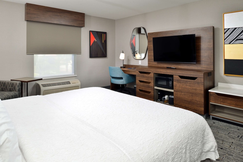 Hampton Inn & Suites Las Vegas Airport — Hotel rooms in Las Vegas, Nevada