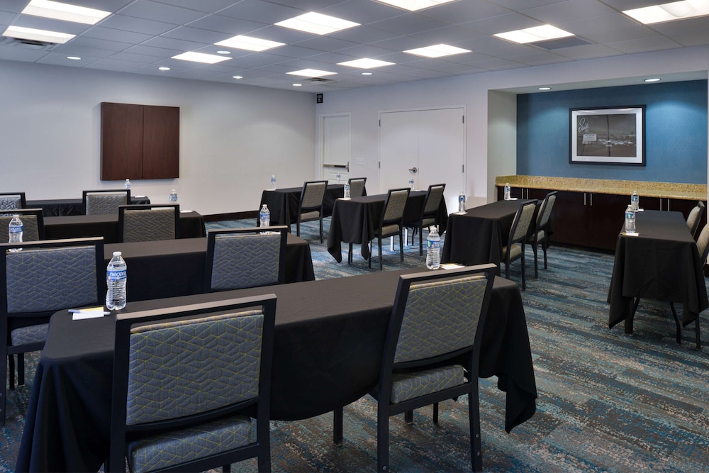 Hampton Inn & Suites Las Vegas Airport — Hotel rooms in Las Vegas, Nevada