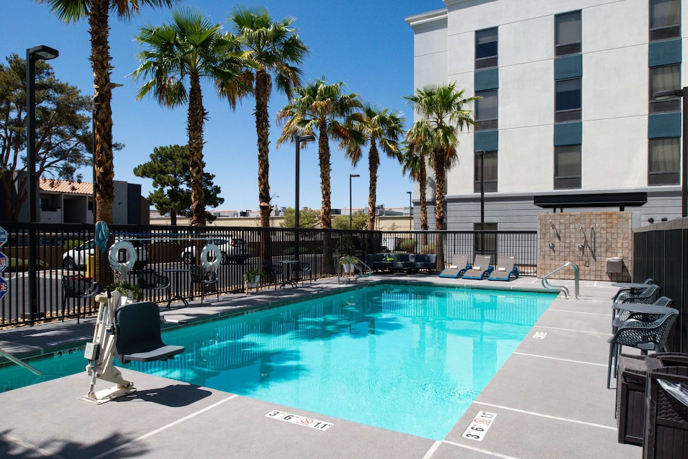Hampton Inn & Suites Las Vegas Airport — Main photo in Las Vegas, Nevada