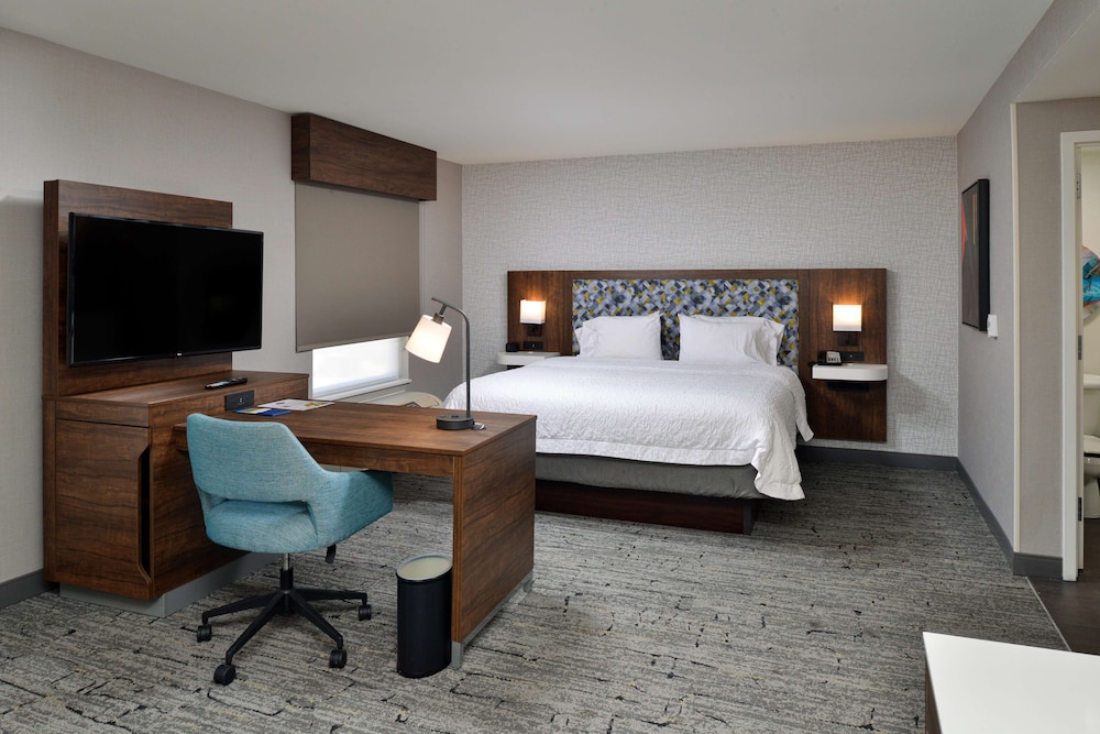 Hampton Inn & Suites Las Vegas Airport — Hotel rooms in Las Vegas, Nevada