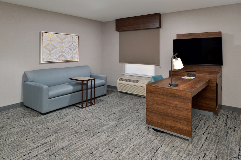 Hampton Inn & Suites Las Vegas Airport — Hotel rooms in Las Vegas, Nevada
