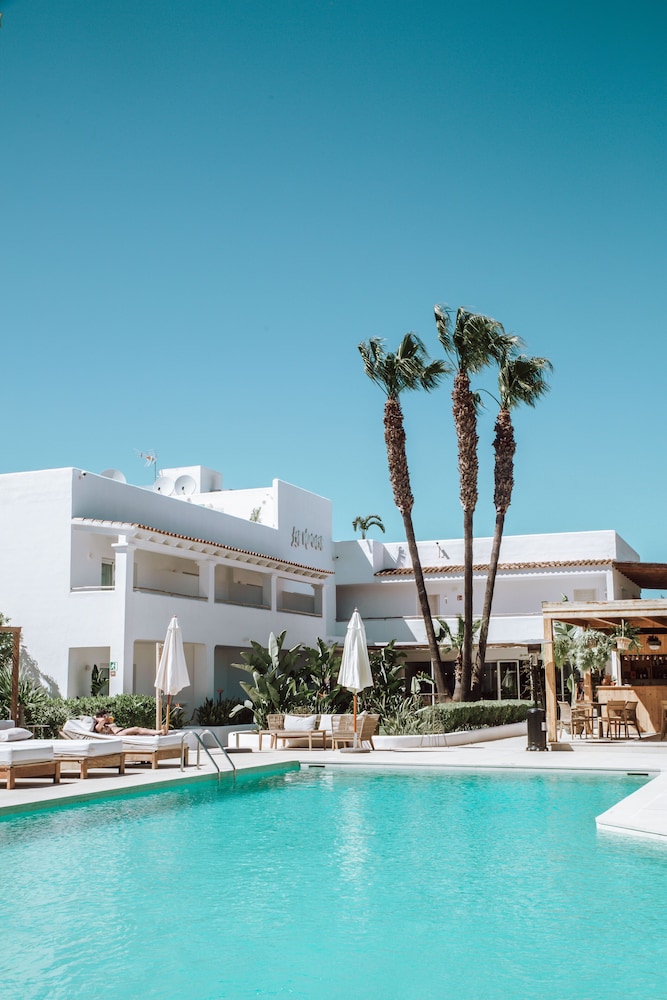 Hotel Boutique & Spa Las Mimosas Ibiza — Main photo in San Antonio, Balearic Islands