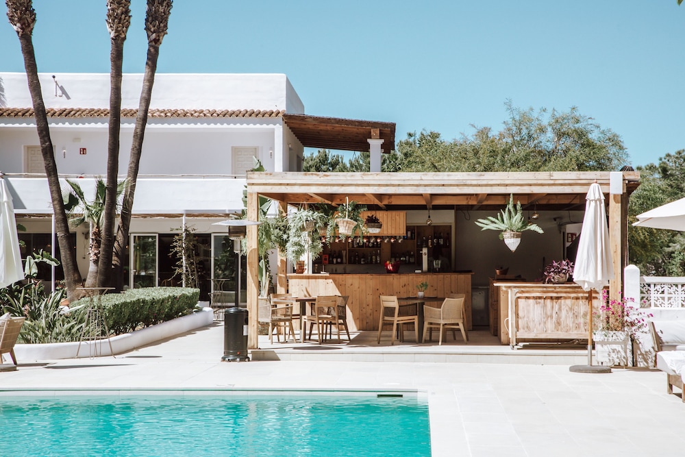 Hotel Boutique & Spa Las Mimosas Ibiza — Swimming pool in San Antonio, Balearic Islands