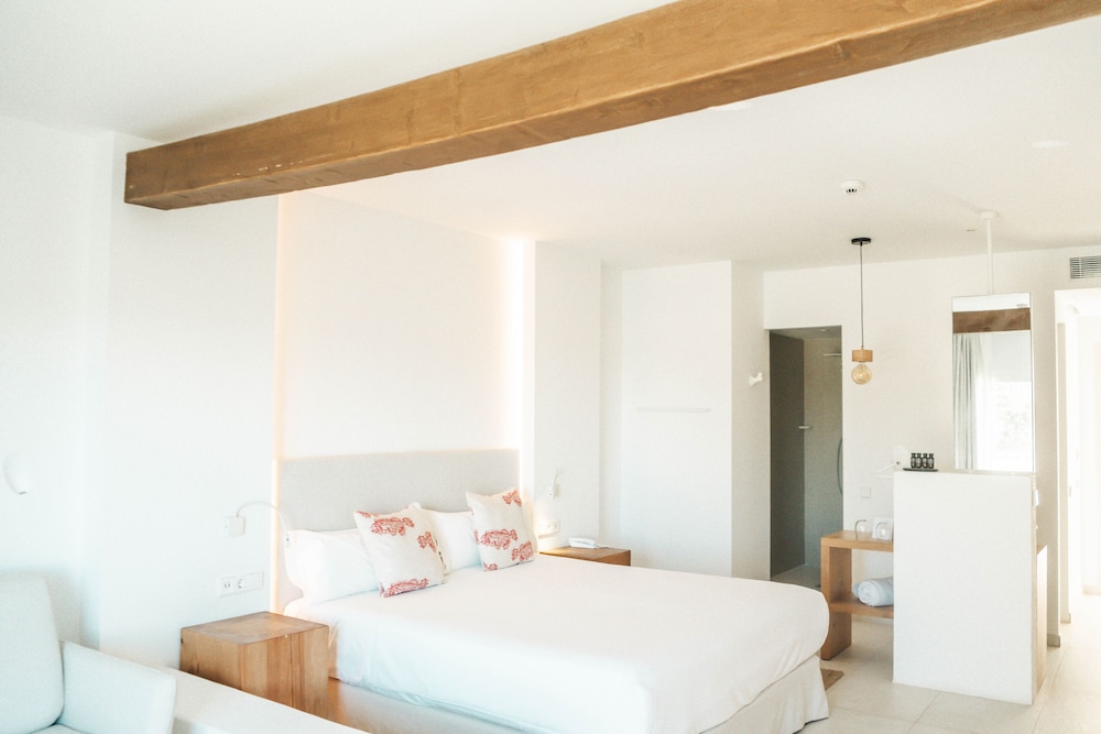 Hotel Boutique & Spa Las Mimosas Ibiza — Hotel rooms in San Antonio, Balearic Islands