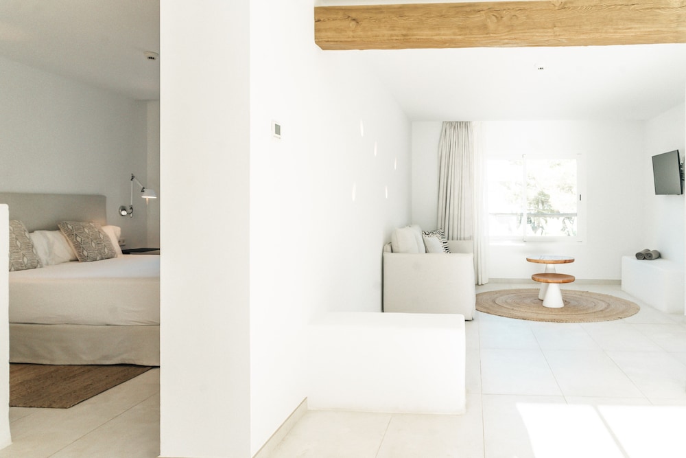 Hotel Boutique & Spa Las Mimosas Ibiza — Hotel rooms in San Antonio, Balearic Islands