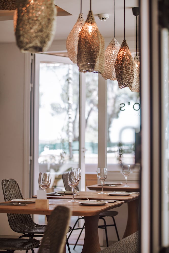 Hotel Boutique & Spa Las Mimosas Ibiza — Restaurant & bars in San Antonio, Balearic Islands