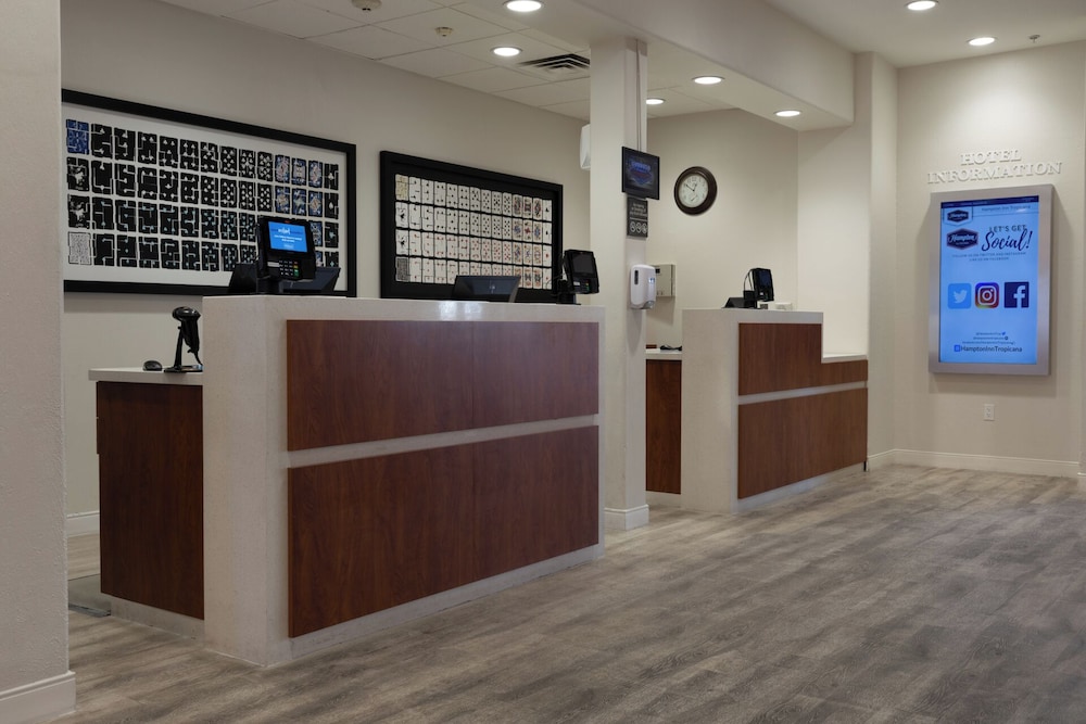 Hampton Inn Tropicana — Hotel building in Las Vegas, Nevada