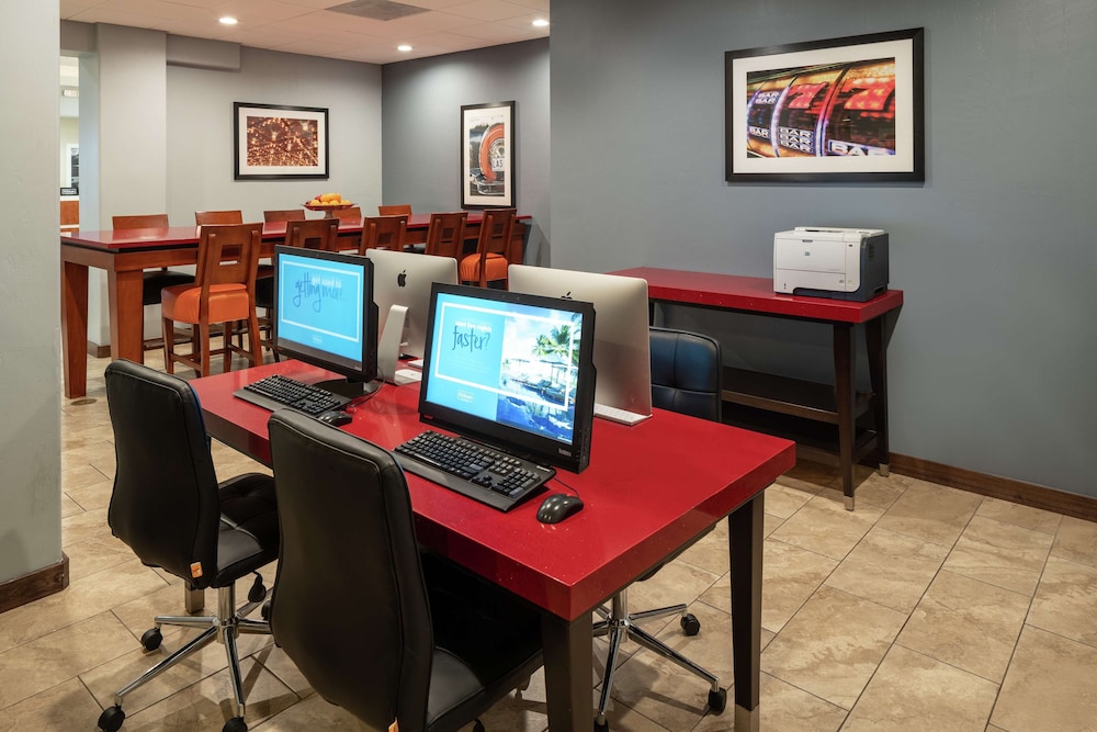 Hampton Inn Tropicana — Restaurant & bars in Las Vegas, Nevada