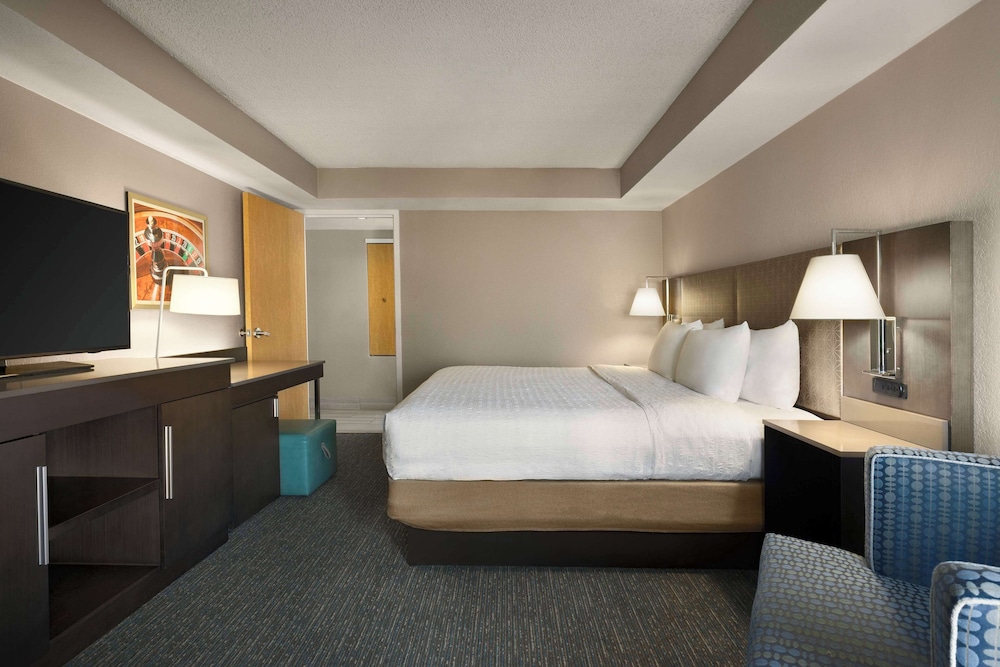 Hampton Inn Tropicana — Hotel rooms in Las Vegas, Nevada