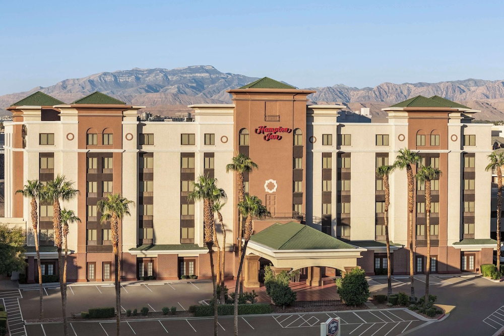 Hampton Inn Tropicana — Hotel building in Las Vegas, Nevada