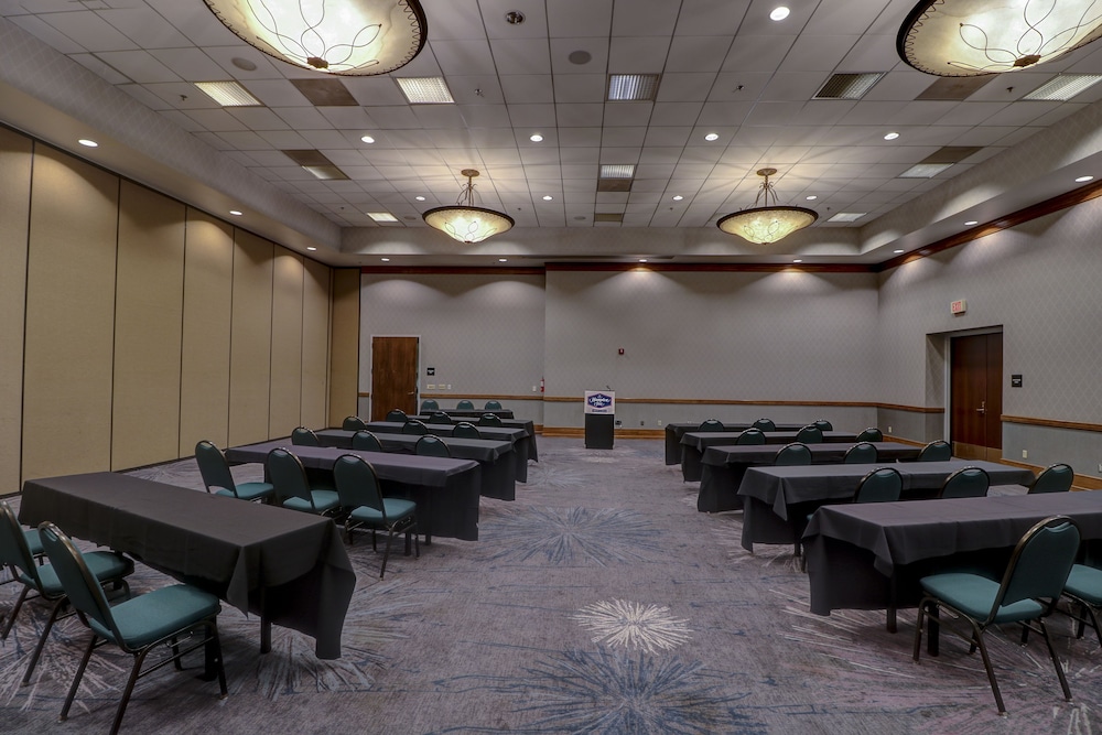 Hampton Inn Tropicana — Hotel building in Las Vegas, Nevada
