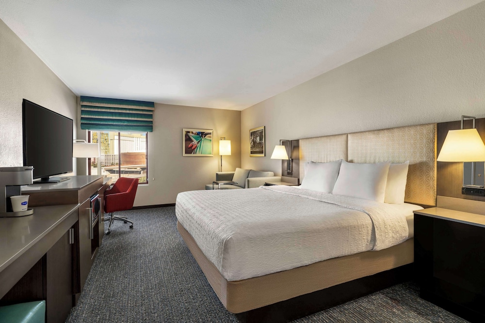 Hampton Inn Tropicana — Hotel rooms in Las Vegas, Nevada