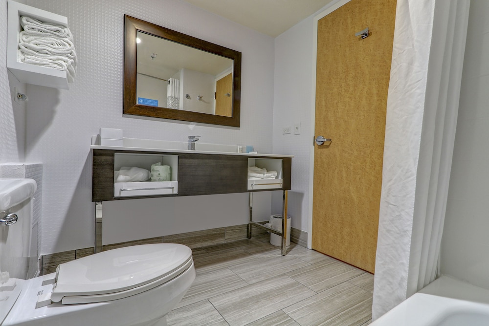 Hampton Inn Tropicana — Hotel rooms in Las Vegas, Nevada