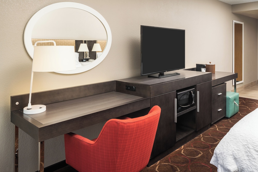 Hampton Inn Tropicana — Hotel rooms in Las Vegas, Nevada