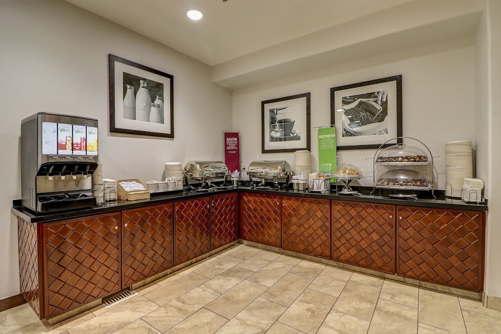 Hampton Inn Tropicana — Restaurant & bars in Las Vegas, Nevada