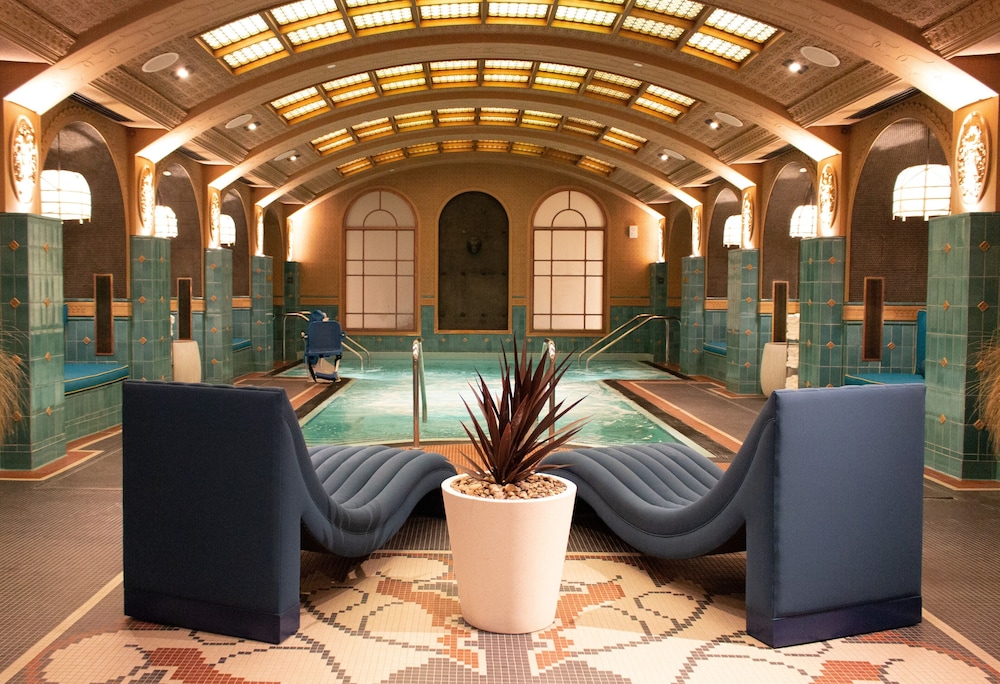 Virgin Hotel Las Vegas, Curio Collection by Hilton — Spa in Las Vegas, Nevada