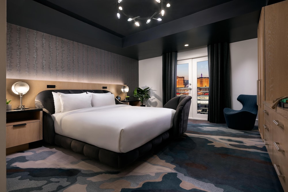 Virgin Hotel Las Vegas, Curio Collection by Hilton — Hotel rooms in Las Vegas, Nevada