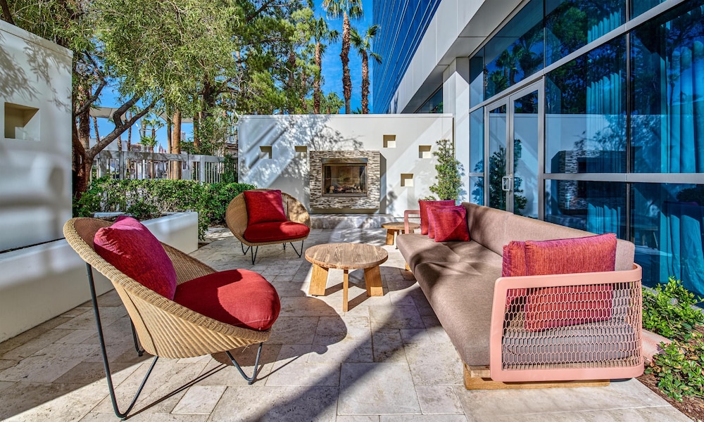 Virgin Hotel Las Vegas, Curio Collection by Hilton — Hotel building in Las Vegas, Nevada
