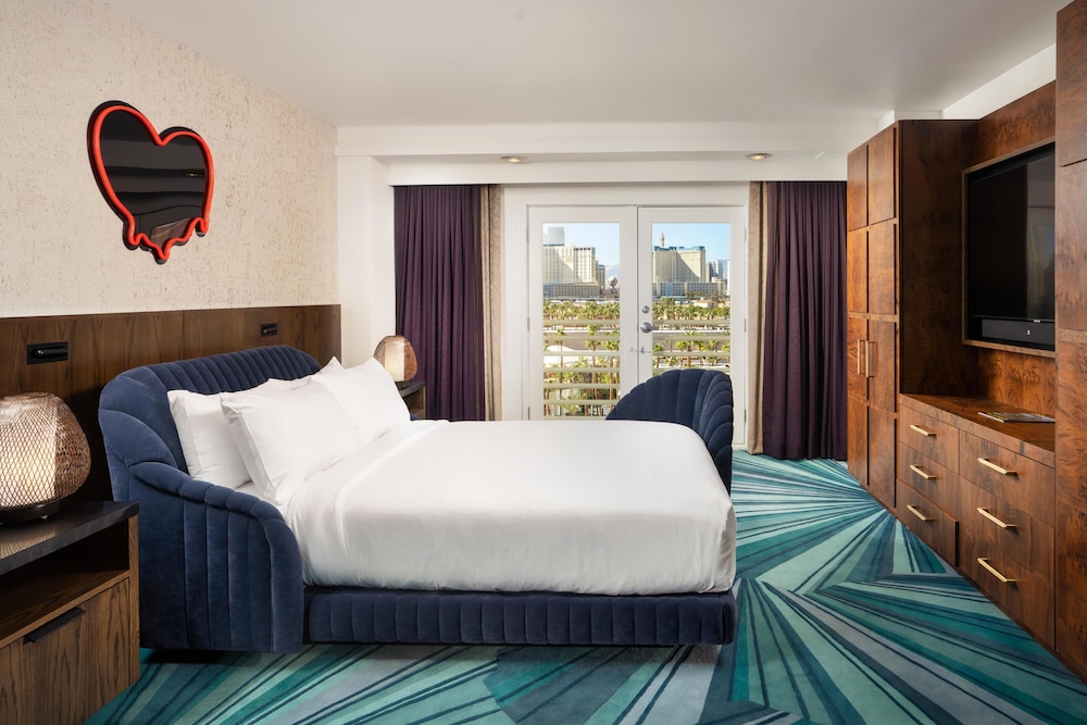 Virgin Hotel Las Vegas, Curio Collection by Hilton — Hotel rooms in Las Vegas, Nevada