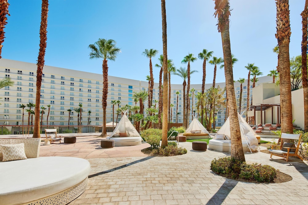 Virgin Hotel Las Vegas, Curio Collection by Hilton — Hotel building in Las Vegas, Nevada