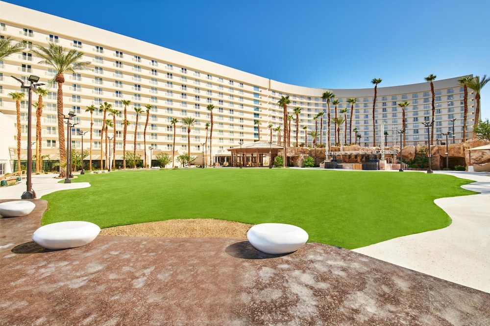 Virgin Hotel Las Vegas, Curio Collection by Hilton — Hotel building in Las Vegas, Nevada