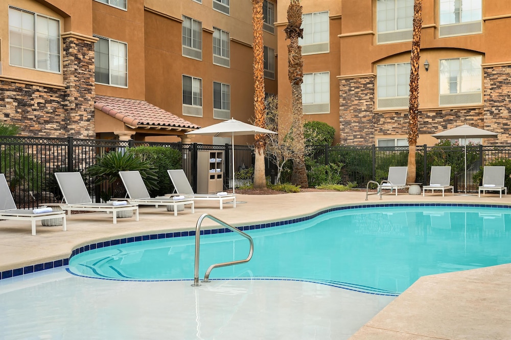 Hilton Garden Inn Las Vegas Strip South — Swimming pool in Las Vegas, Nevada