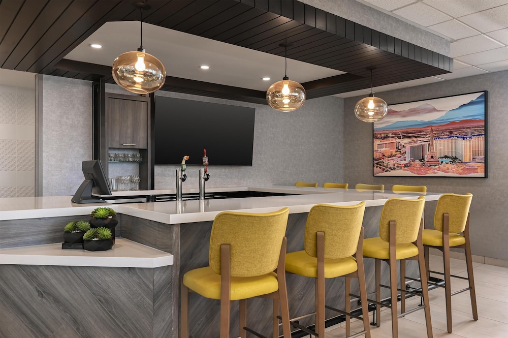 Hilton Garden Inn Las Vegas Strip South — Restaurant & bars in Las Vegas, Nevada