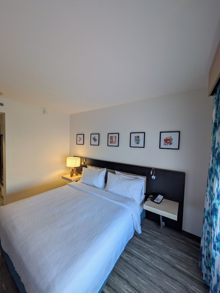Hilton Garden Inn Las Vegas Strip South — Hotel rooms in Las Vegas, Nevada