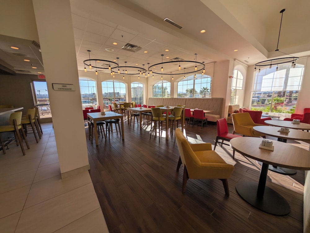 Hilton Garden Inn Las Vegas Strip South — Restaurant & bars in Las Vegas, Nevada