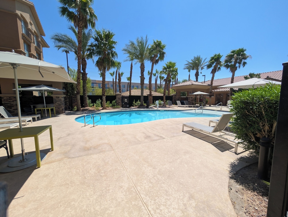 Hilton Garden Inn Las Vegas Strip South — Swimming pool in Las Vegas, Nevada