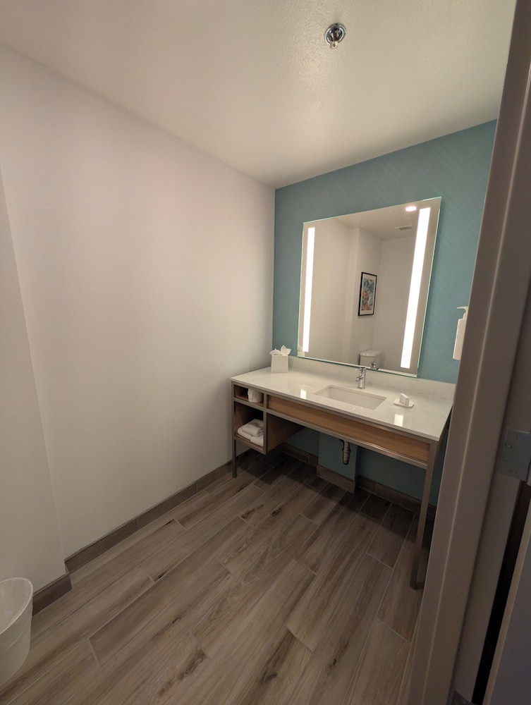 Hilton Garden Inn Las Vegas Strip South — Hotel rooms in Las Vegas, Nevada